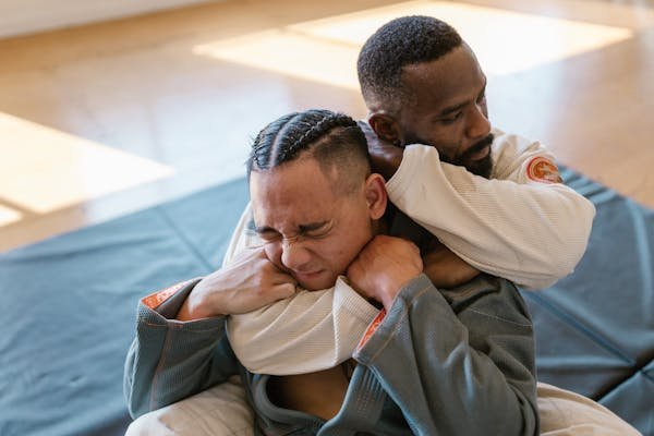 Tout savoir sur le jiu jitsu brésilien : techniques et conseils